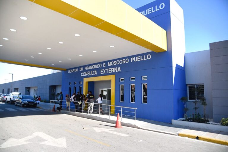 Pacientes del Moscoso Puello no acogen sistema de citas