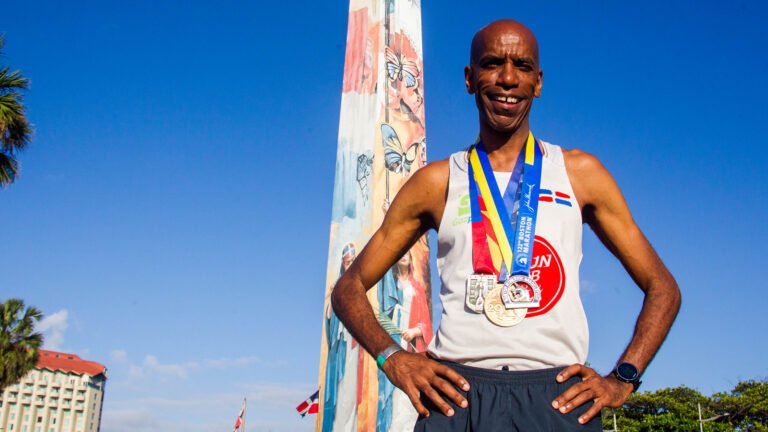 Dominicanos de clase media comparten sus fascinantes Historias por Cuenta Propia