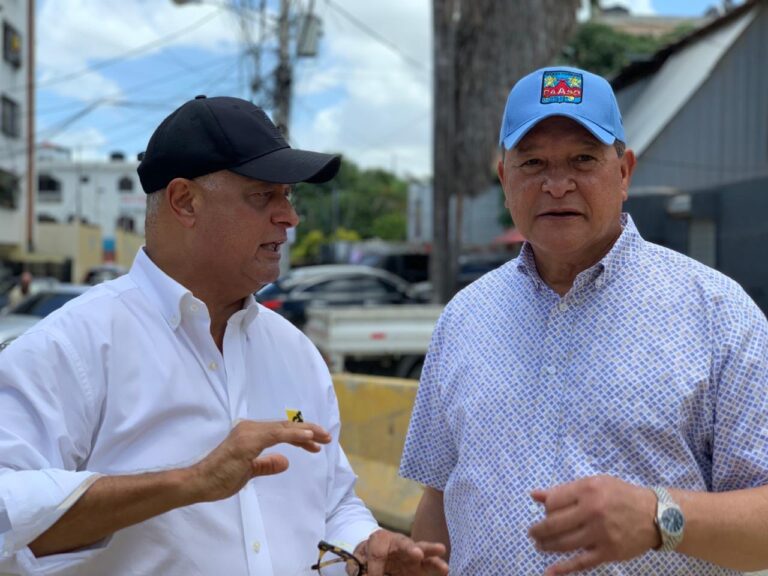 Presidente Danilo Medina invierte más de RD$480 millones en saneamiento de cañadas en la Circunscripción 3 del DN