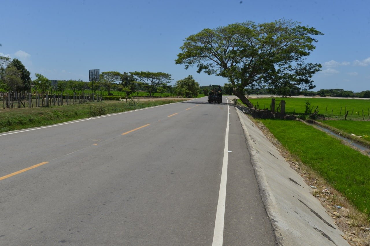 MOPC concluye construcción de 5 carreteras en Provincia Montecristi