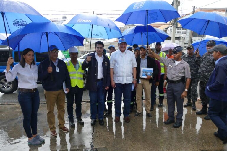 CAASD, ADN y MOPC inician plan de contingencia para limpiar y resolver problemas de drenaje pluvial