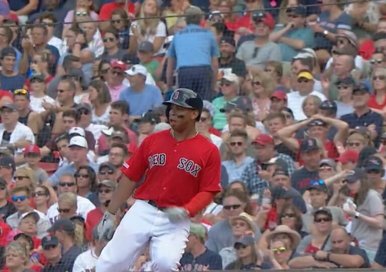 Rafael Devers jonronea en la victoria de los Medias Rojas