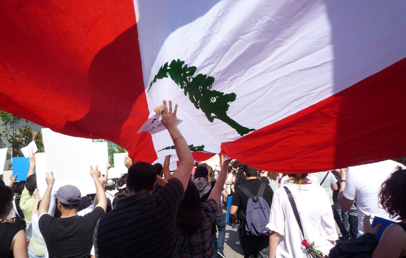 La triple crisis tras las protestas en Líbano