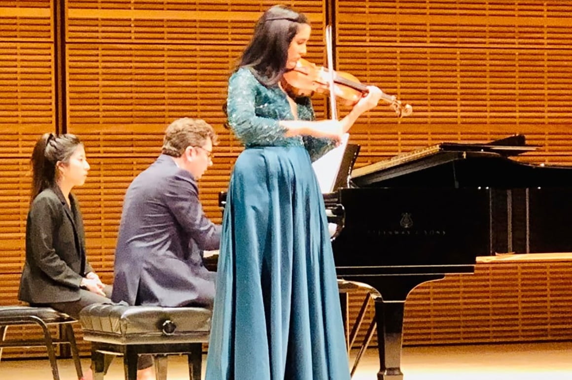 Aisha Syed: violinista dominicana que  brilla en un concierto de ensueño en el Carnegie Hall