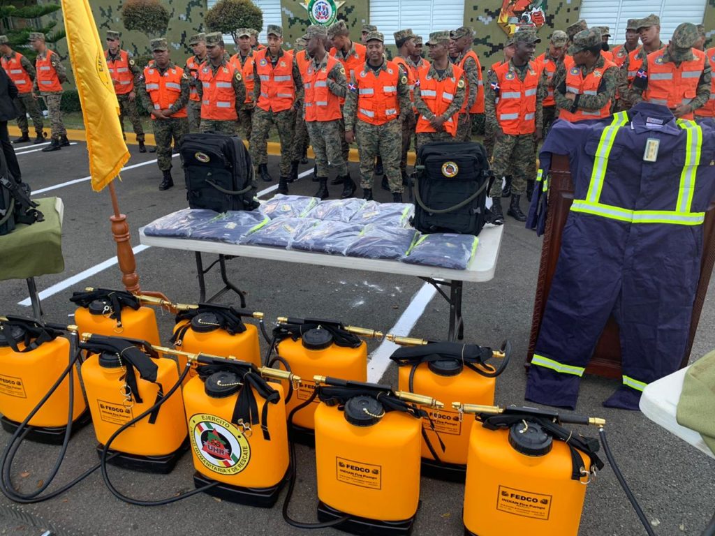 Ejército recibe equipos especializados para combatir incendios forestales