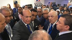 JCE consult贸 al presidente Danilo Medina previo a suspender elecciones