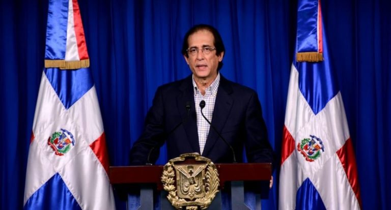 Gobierno pide voluntarios de personal sanitario para enfrentar coronavirus