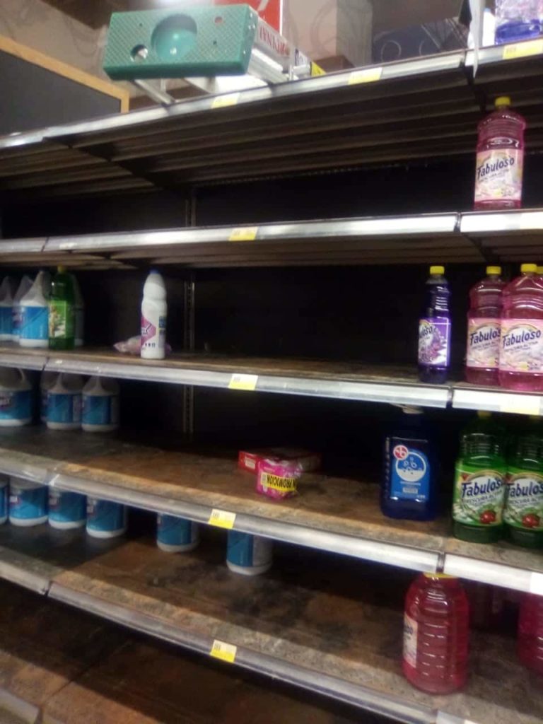 Acaparar dejará a otros sin protección y estos podrán infectarte