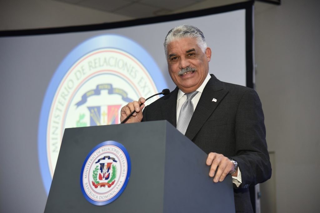 Canciller Miguel Vargas propone en OEA negociar deuda externa y crear fondo especial