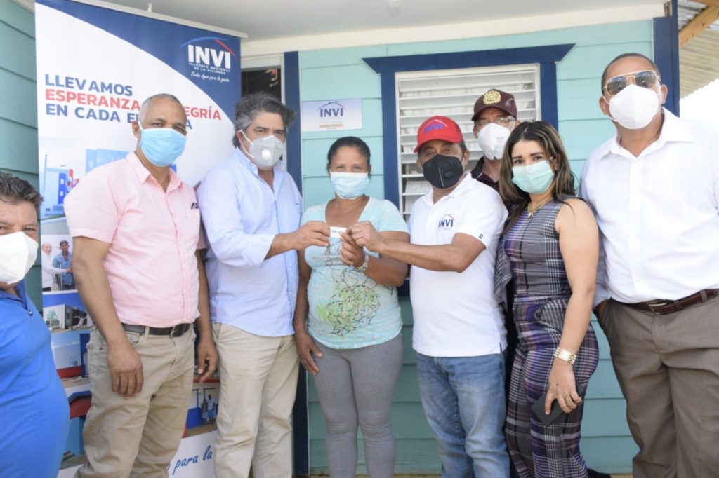 Gobierno entrega 128 viviendas en Juan L贸pez y Las Lagunas de la provincia Espaillat