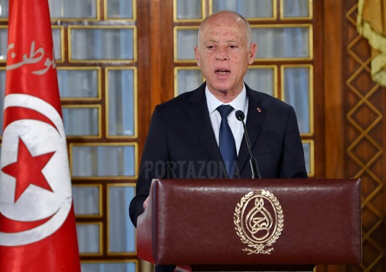 Túnez saca a España de la lista de países seguros y exige cuarentena y PCR