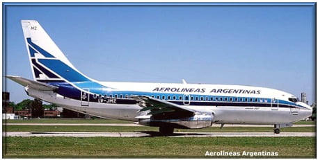 ¿Por qué Aerolíneas Argentinas está pintando un avión con el icónico diseño de los años 80?