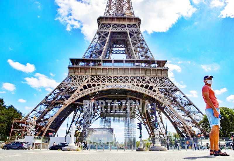Reabre la Torre Eiffel tras ser evacuada por una amenaza de bomba