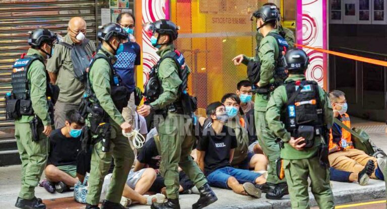 Al menos 90 detenidos en Hong Kong en protesta contra aplazamiento de elecciones