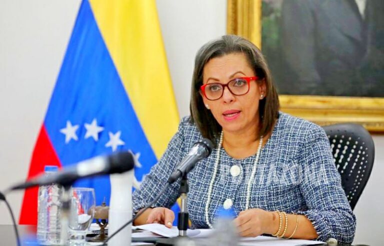 Más de 14.400 candidatos a legislativas venezolanas que la oposición rechaza