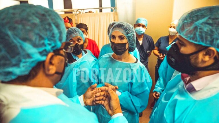 Primera Dama visita hospitales, orfanato y hospicio en Santiago