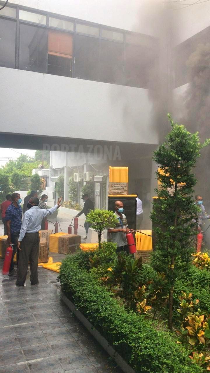 Se registra incendio en MSP en el área del departamento financiero