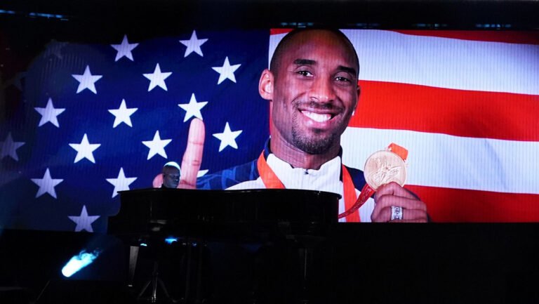 Forbes mete a Kobe Bryant en su lista de celebridades fallecidas que más dinero ganaron en 2020