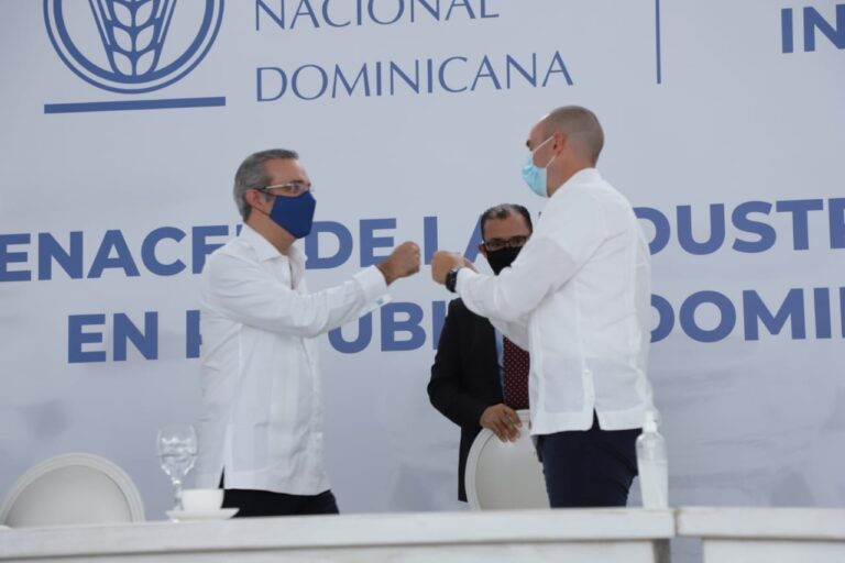 Presidente Abinader: El país abre un camino indetenible hacia las inversiones y el bienestar de su gente