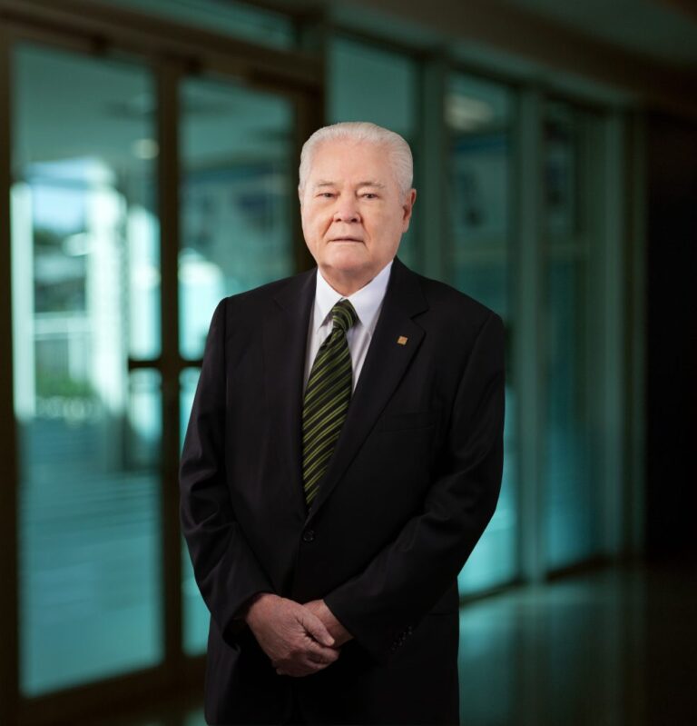 Muere don Alejandro Grullón, fundador del Banco Popular