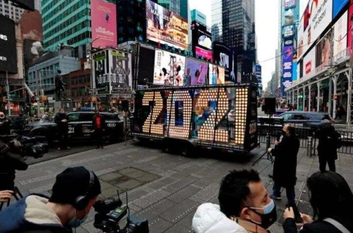 La bola de Times Square recibirá el 2021 sin público por el coronavirus