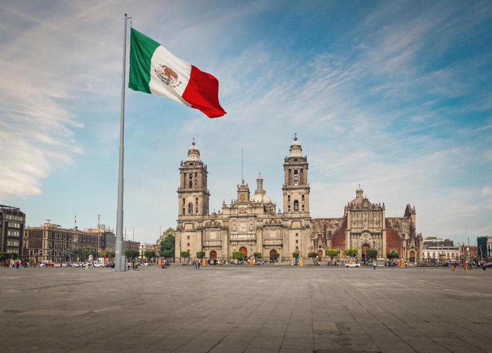 El Gobierno de México ordena el despliegue del Ejército para la campaña de vacunación contra la COVID-19