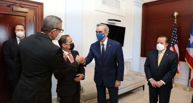 Presidente Luis Abinader es recibido en Puerto Rico