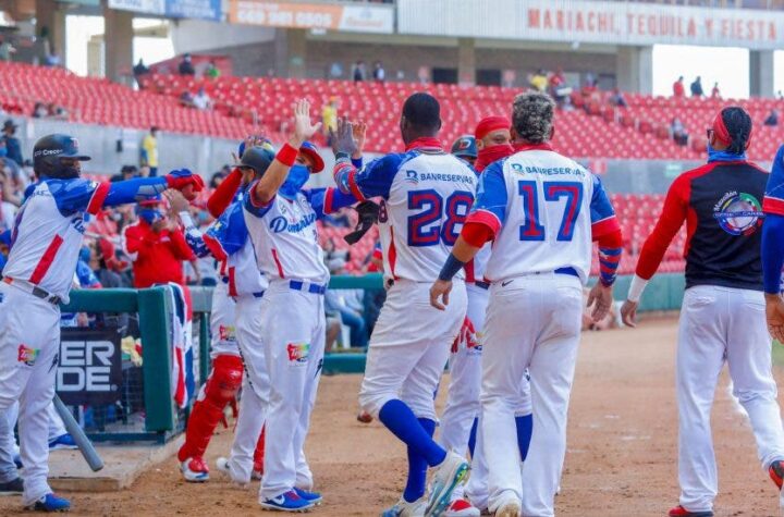 Dominicana vence a Venezuela y sigue invicta en la Serie del Caribe