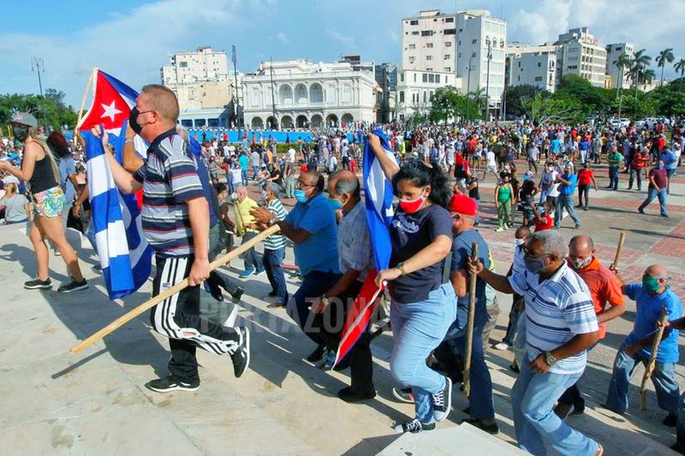 Sin vacunas, sin turistas y sin d贸lares: el imprevisible futuro de Cuba en medio de la frustraci贸n y las protestas