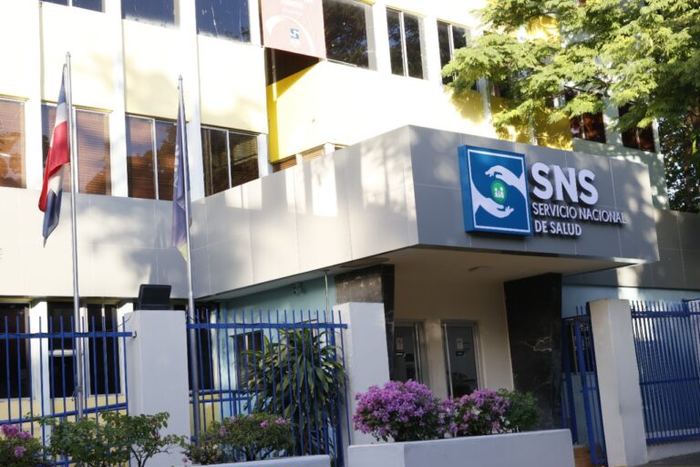 SNS informa Red Pública asiste 33 personas por explosión en San Cristóbal 