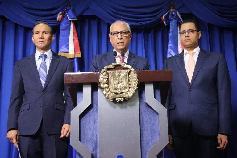 El Gobierno dominicano desmintió que pretenda eliminar la cesantía a través del proyecto de ley de disolución del Instituto Dominicano de Seguros Sociales (IDSS) u otro instrumento jurídico.