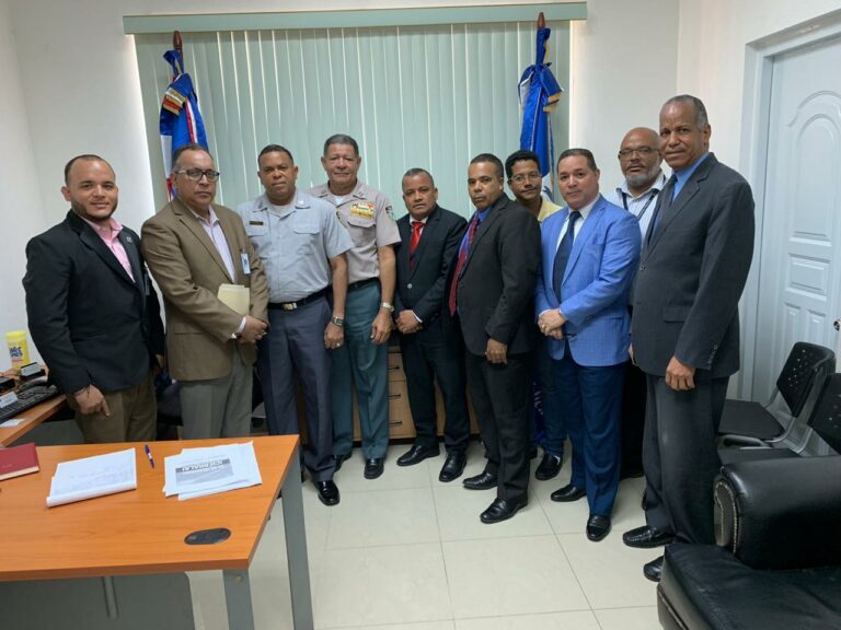 CAASD y Procuraduría de Medio Ambiente trazan plan de acción para lavaderos improvisados debido a sequía