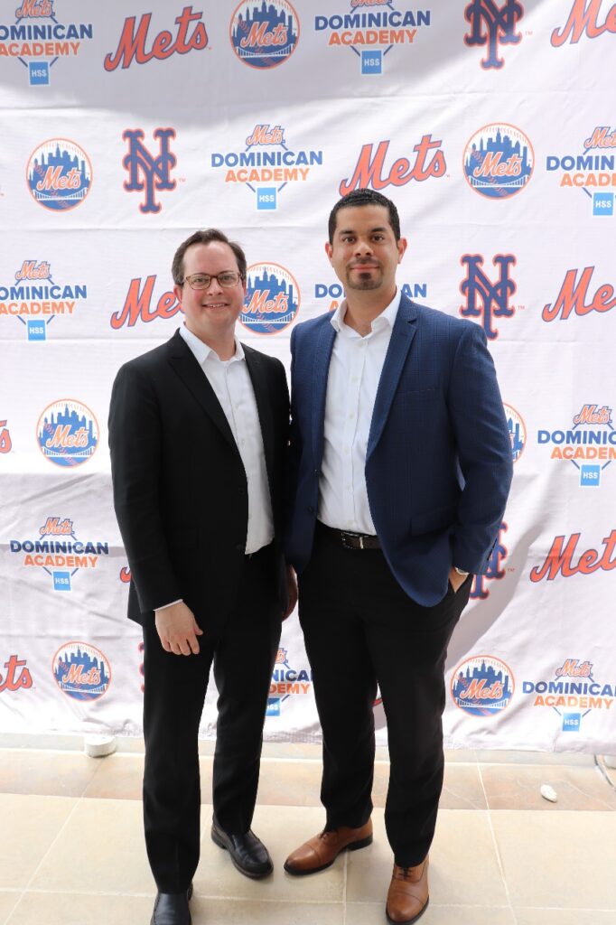 New York Mets realiza alianza con Hospital for Special Surgery como socio patrocinador de la Academia de béisbol en RD